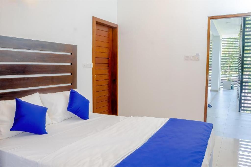 Ceylanro Transit Villa Negombo Exterior foto